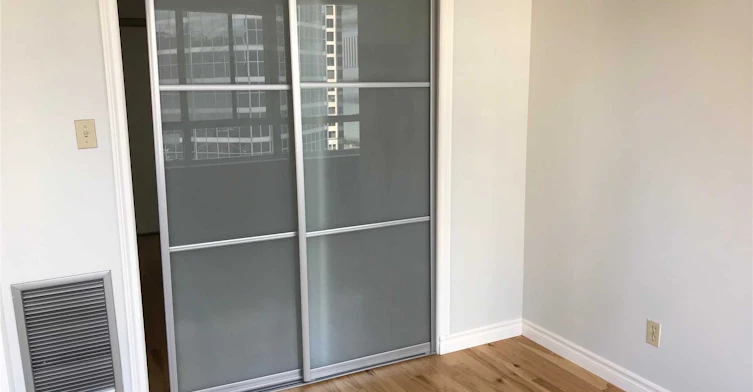 1122-633 Bay Street, Toronto, ON, M5G 2G4 - 5