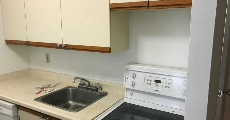 1122-633 Bay Street, Toronto, ON, M5G 2G4 - 9
