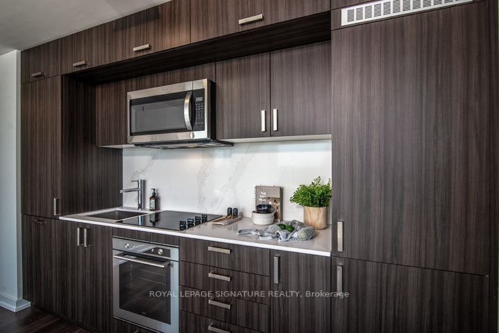 1909-18 Erskine Avenue, Toronto, ON, M4P 0C9 - 4