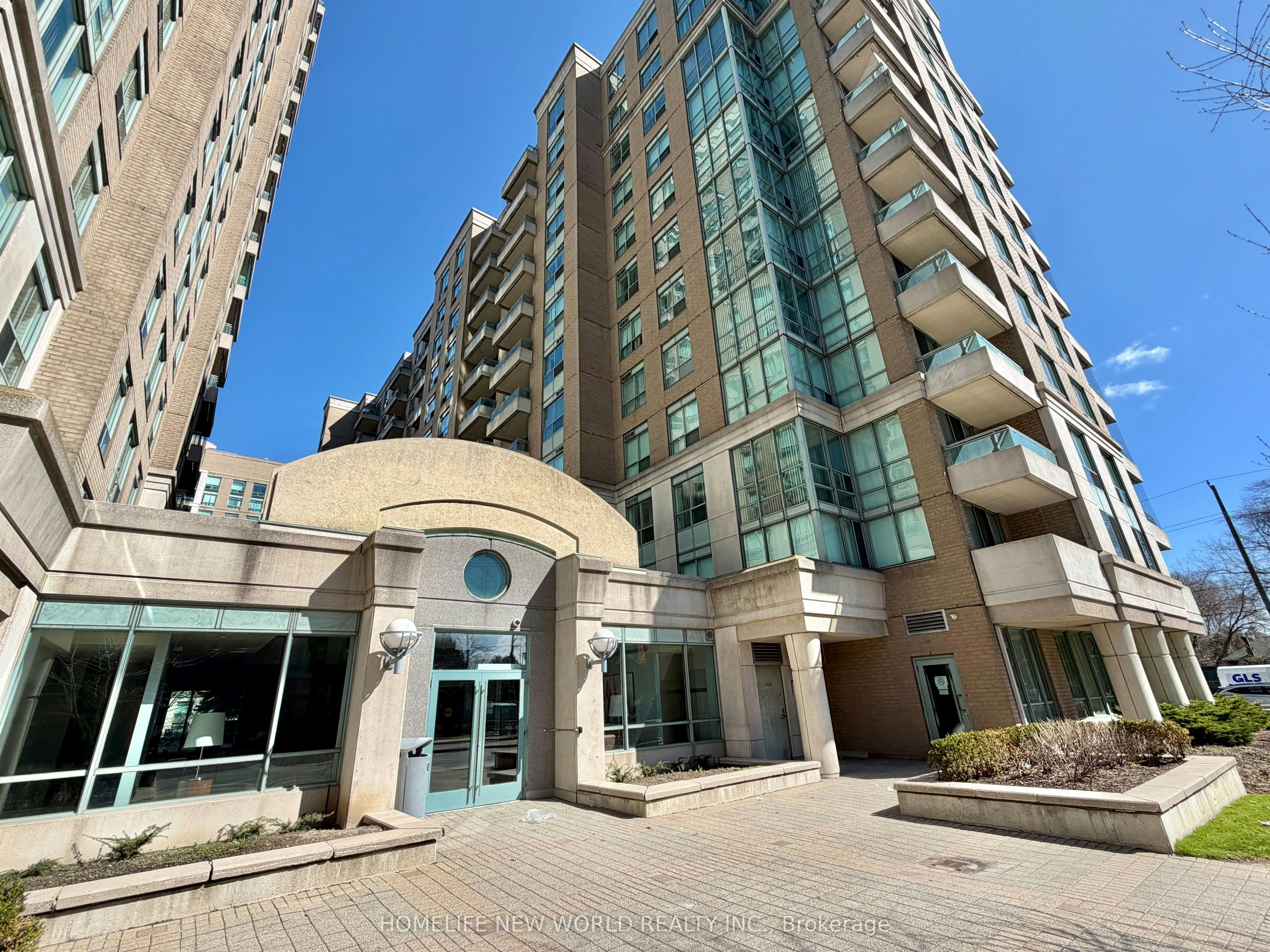 303-39 Pemberton Avenue, Toronto, ON, M2M 4L6