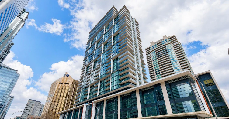 1009-4955 Yonge Street, Toronto, ON, M2N 0L8