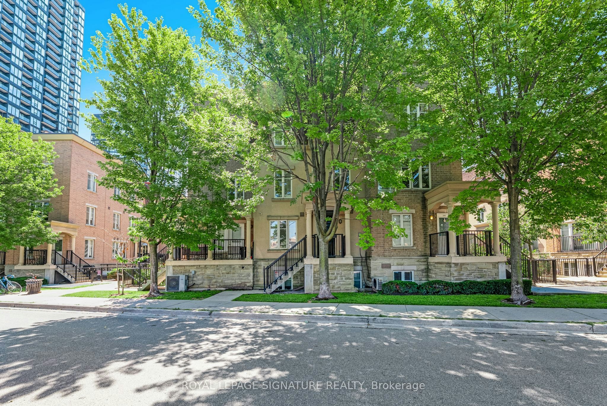 343-30 Western Battery Road, Toronto, ON, M6K 3N9