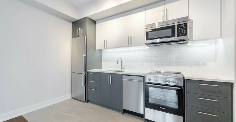 307-2525 Bathurst Street, Toronto, ON, M6B 2Y9 - 3