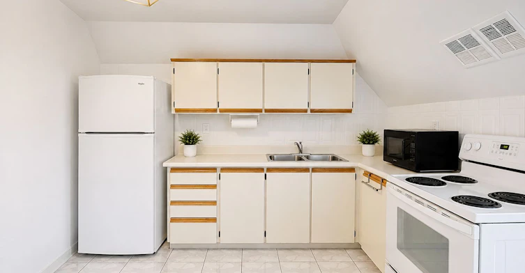 Apt 3-338 Vaughan Road, Toronto, ON, M6C 2N6 - 5
