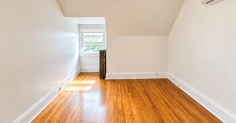 Apt 3-338 Vaughan Road, Toronto, ON, M6C 2N6 - 3