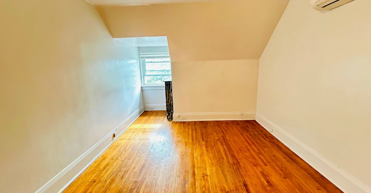 Apt 3-338 Vaughan Road, Toronto, ON, M6C 2N6 - 6