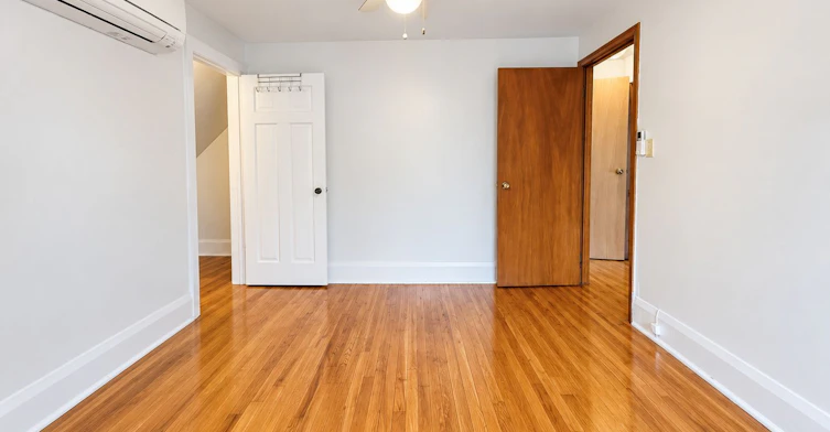 Apt 3-338 Vaughan Road, Toronto, ON, M6C 2N6