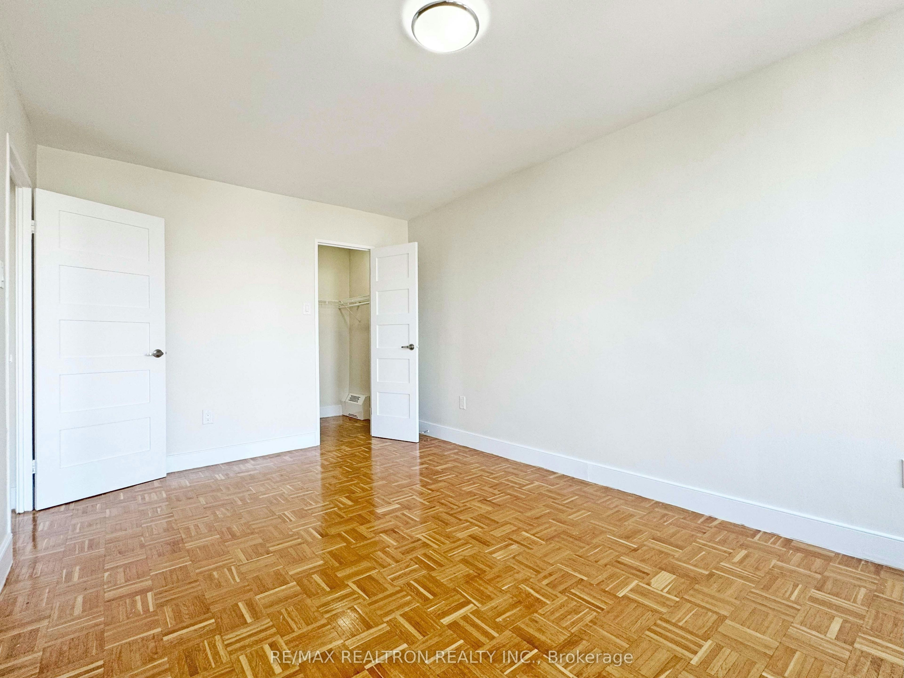 1704-666 Spadina Avenue, Toronto, ON, M5S 2H8 - 10