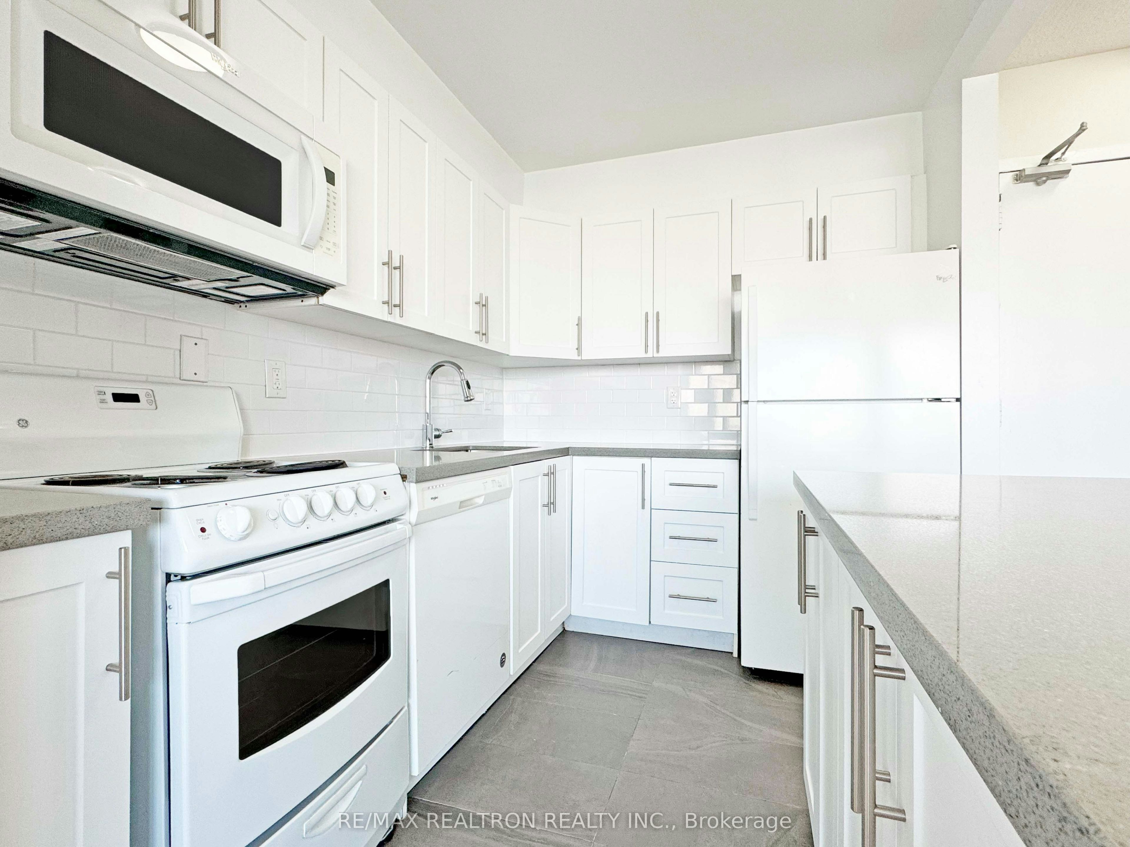 1704-666 Spadina Avenue, Toronto, ON, M5S 2H8 - 6