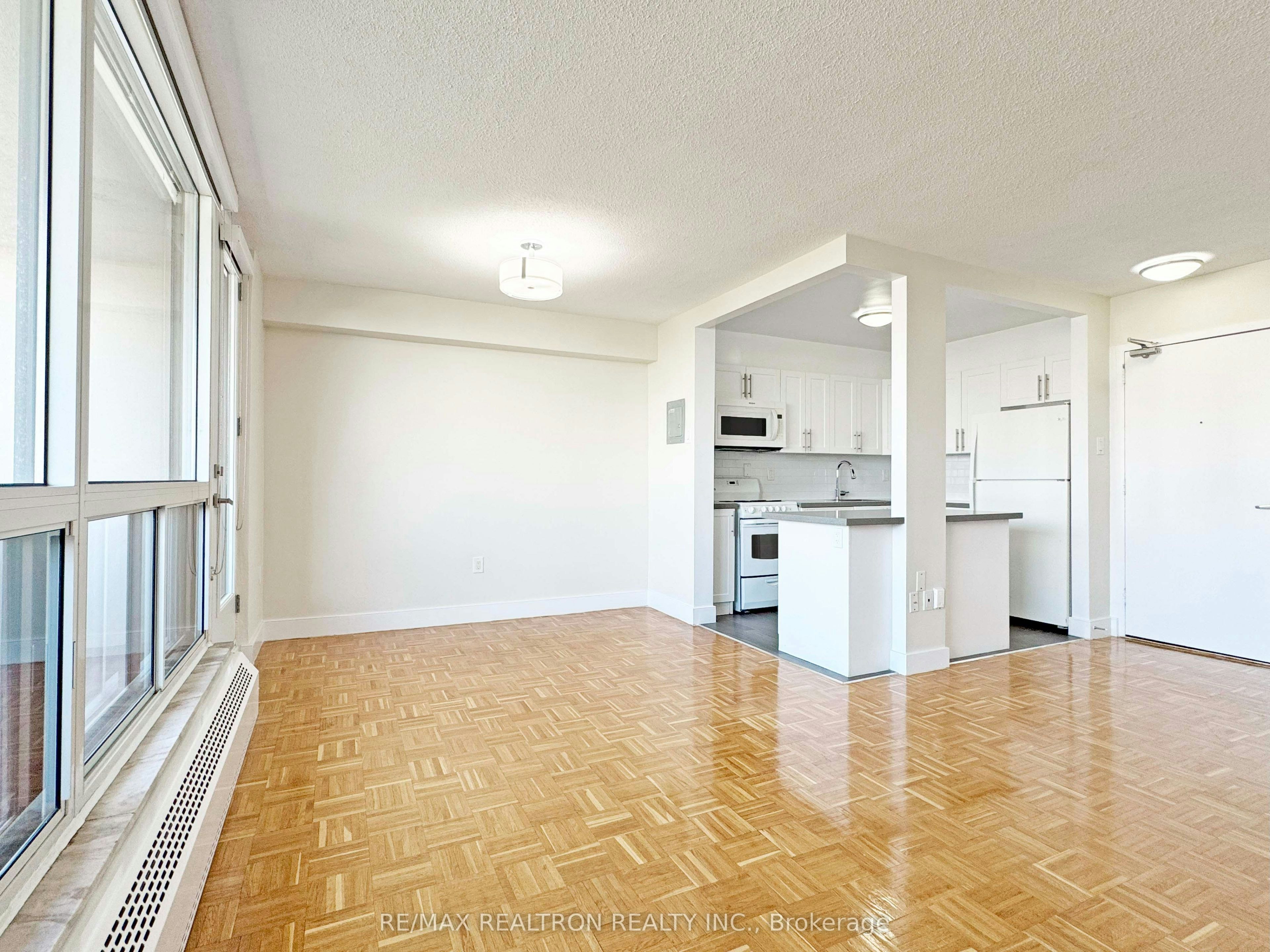 1704-666 Spadina Avenue, Toronto, ON, M5S 2H8 - 4