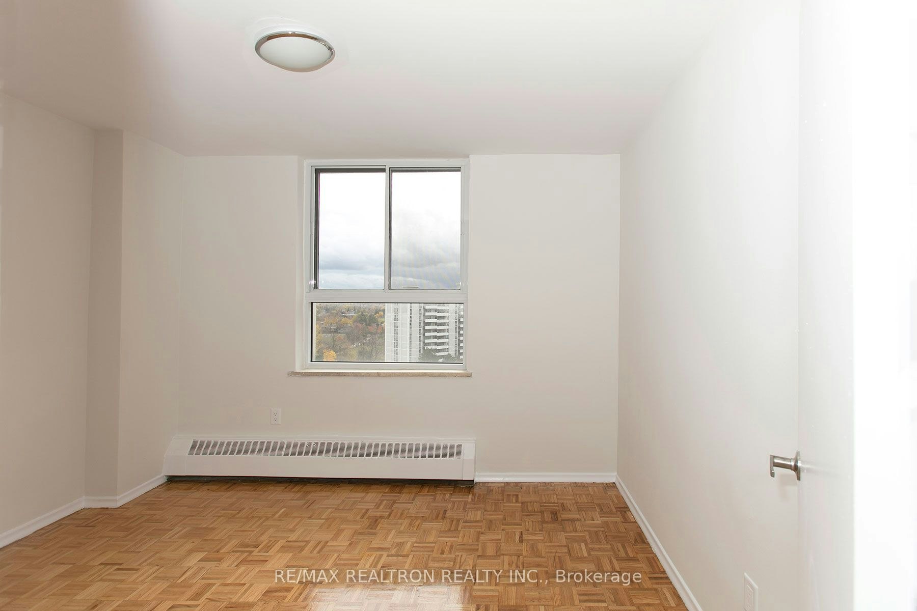 1110-6200 Bathurst Street, Toronto, ON, M2R 2A3 - 10