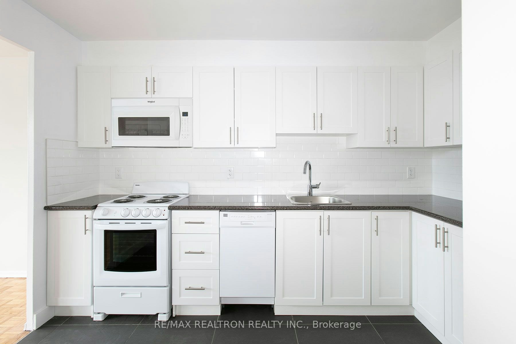 601-6200 Bathurst Street, Toronto, ON, M2R 2A3 - 6