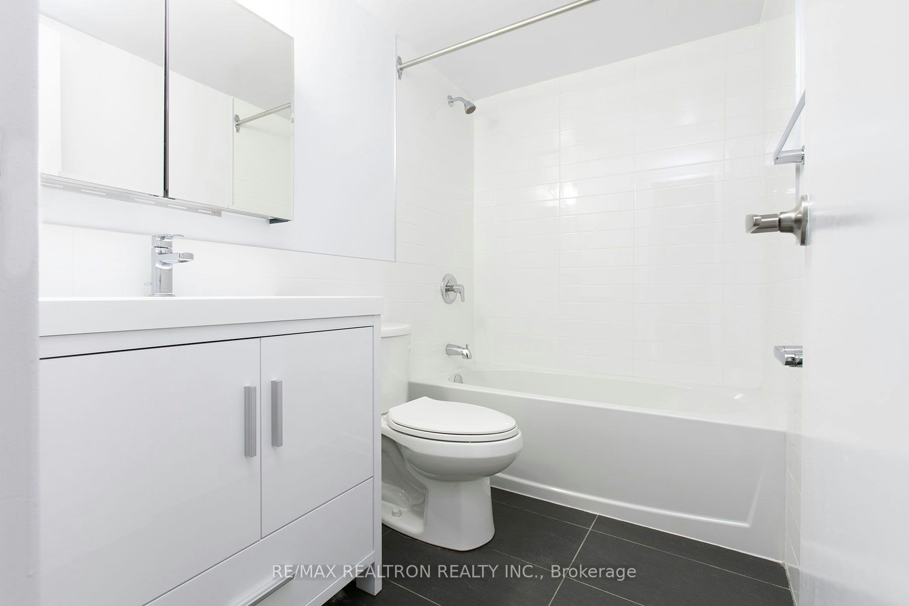 601-6200 Bathurst Street, Toronto, ON, M2R 2A3 - 9