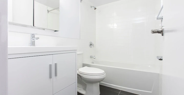 601-6200 Bathurst Street, Toronto, ON, M2R 2A3 - 9