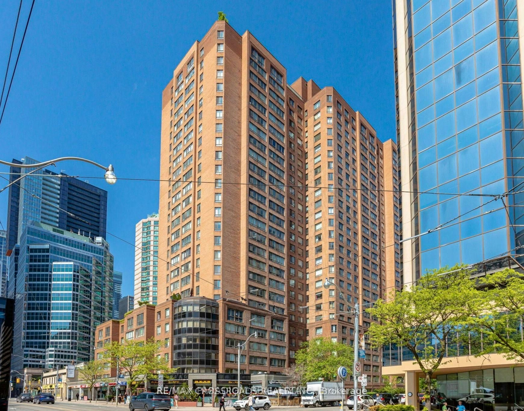 Ph12-633 Bay Street, Toronto, ON, M5G 2G4