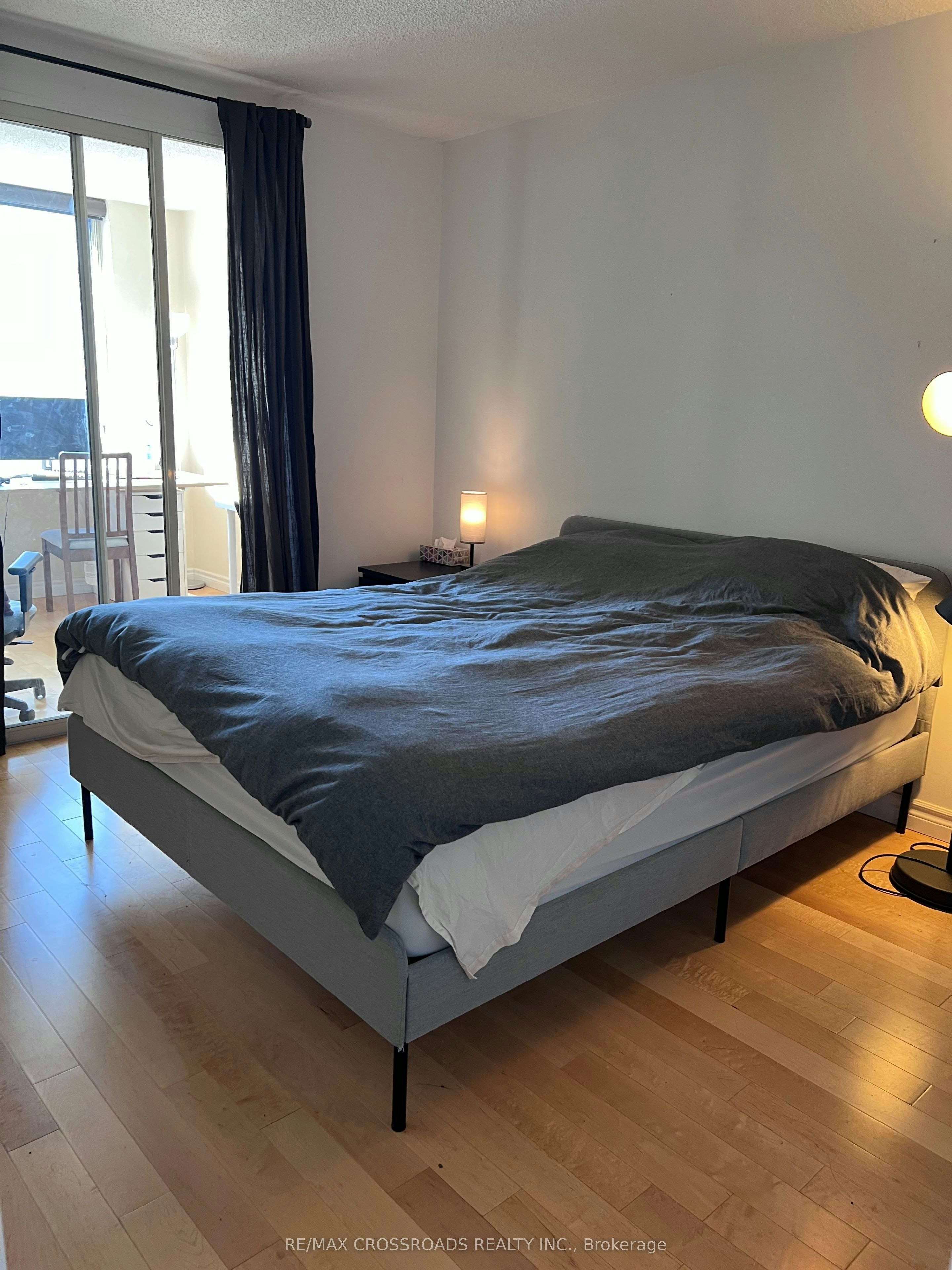 Ph12-633 Bay Street, Toronto, ON, M5G 2G4 - 18