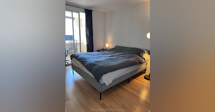 Ph12-633 Bay Street, Toronto, ON, M5G 2G4 - 18