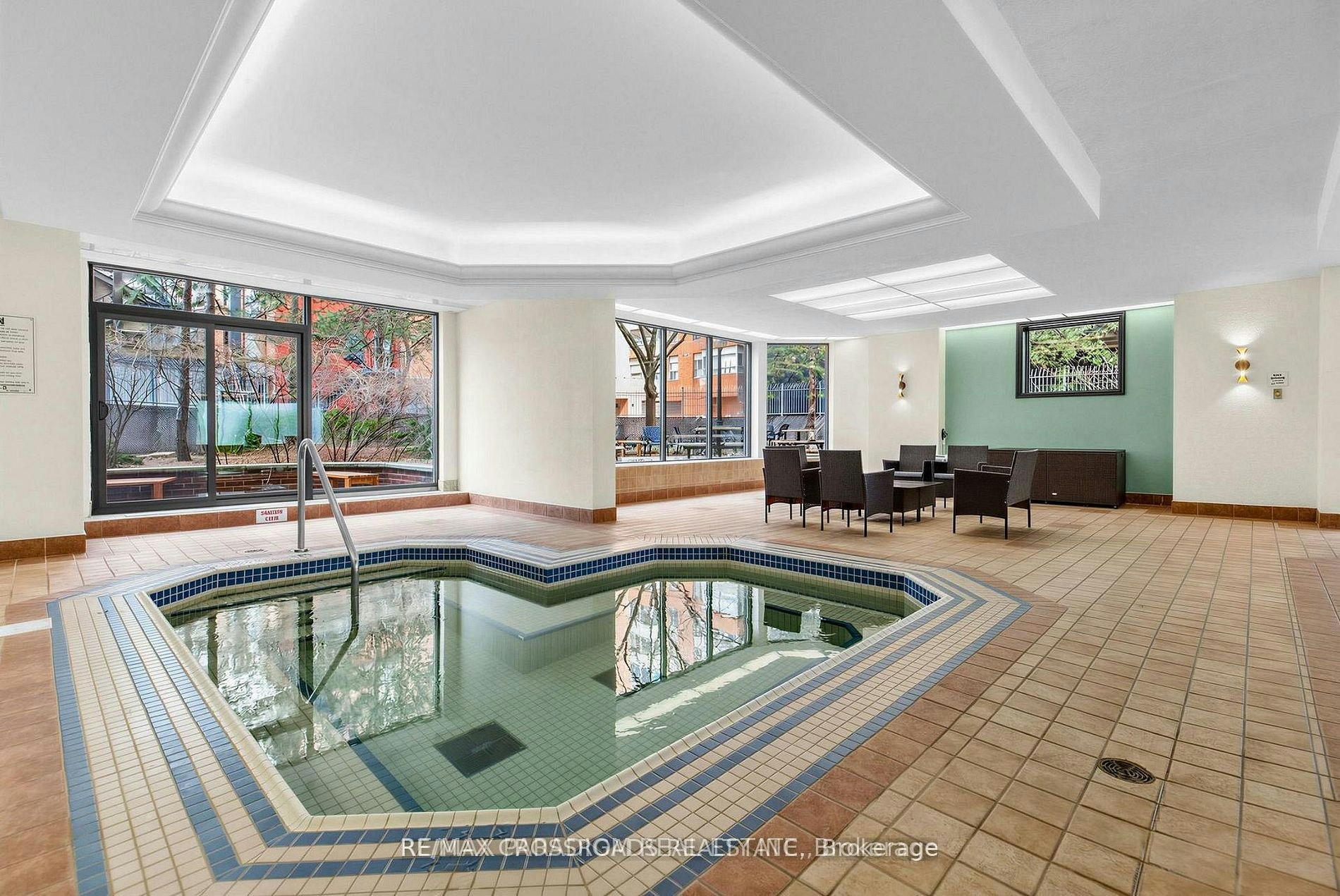 Ph12-633 Bay Street, Toronto, ON, M5G 2G4 - 10
