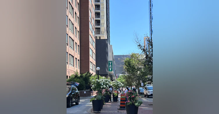 Ph12-633 Bay Street, Toronto, ON, M5G 2G4 - 3