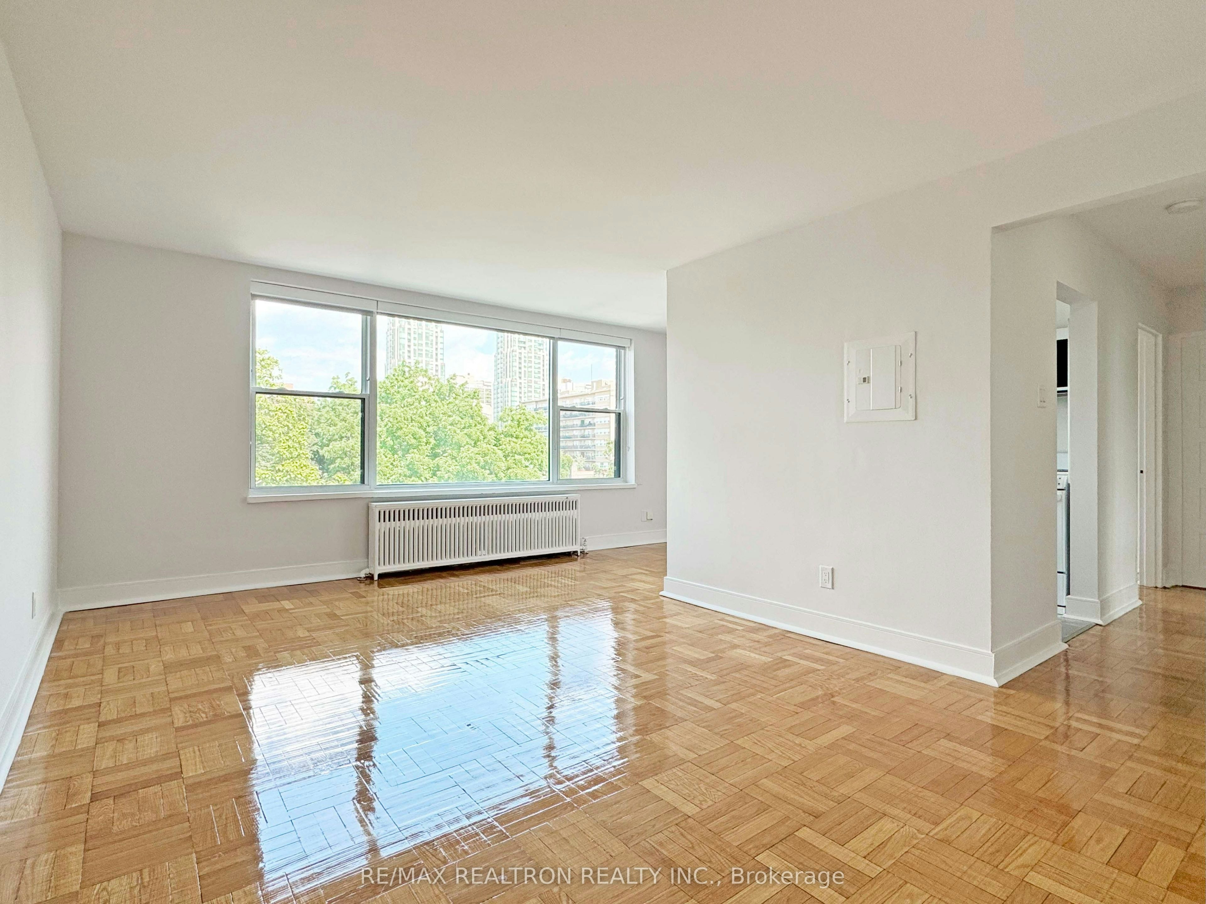 308-1545 Bathurst Street, Toronto, ON, M5P 3H6