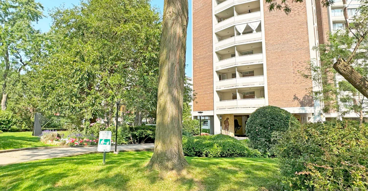 1501-9 Deer Park Crescent, Toronto, ON, M4V 2C4 - 10