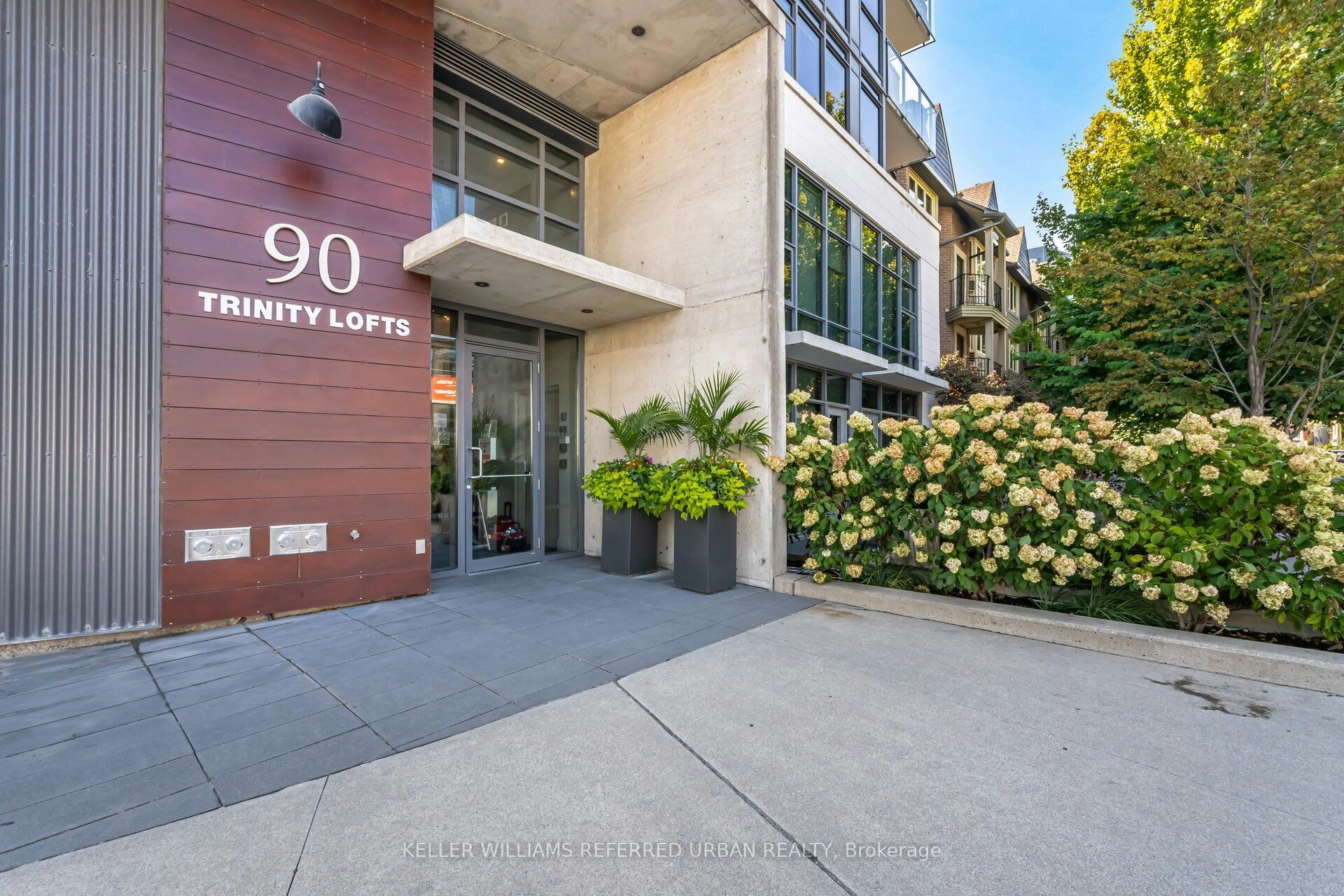 607-90 Trinity Street, Toronto, ON, M5A 0E4