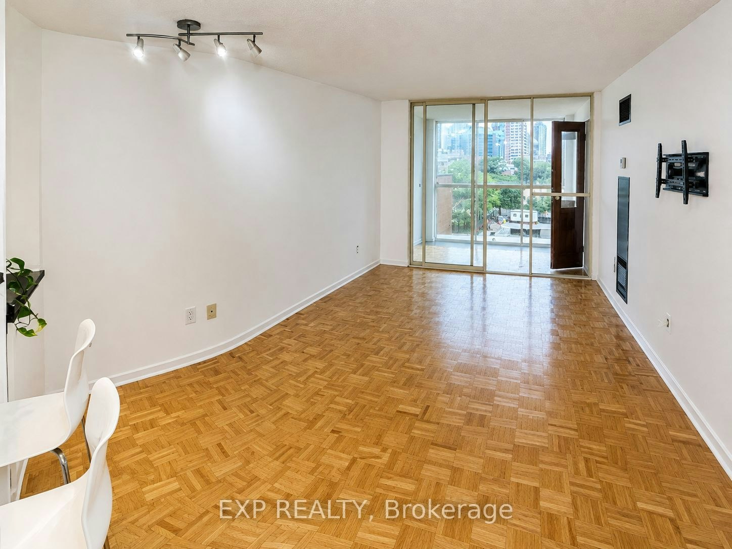 705-15 Maitland Place, Toronto, ON, M4Y 2X3 - 4