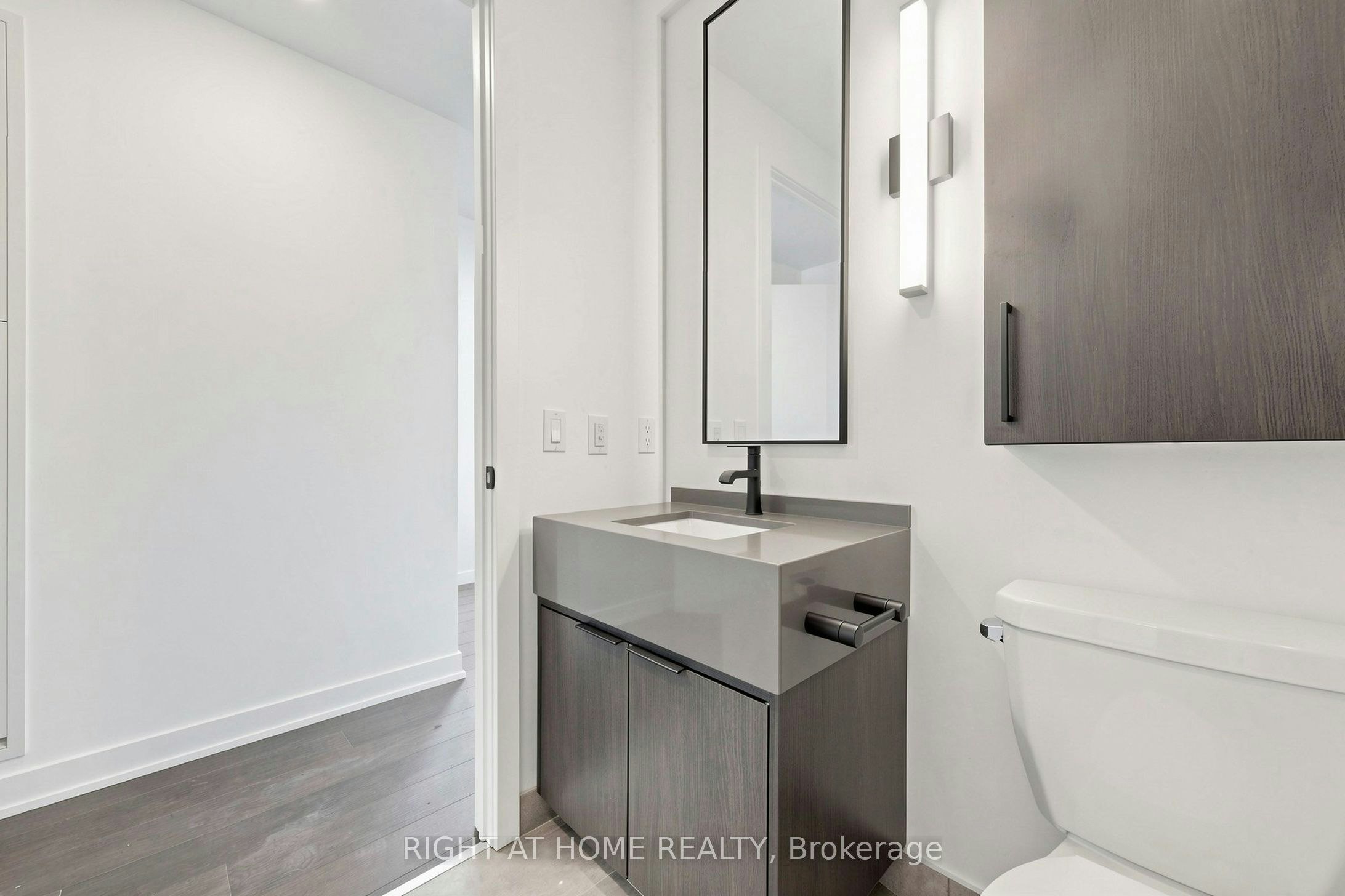 1009-91 Montclair Avenue, Toronto, ON, M5P 0B1 - 24