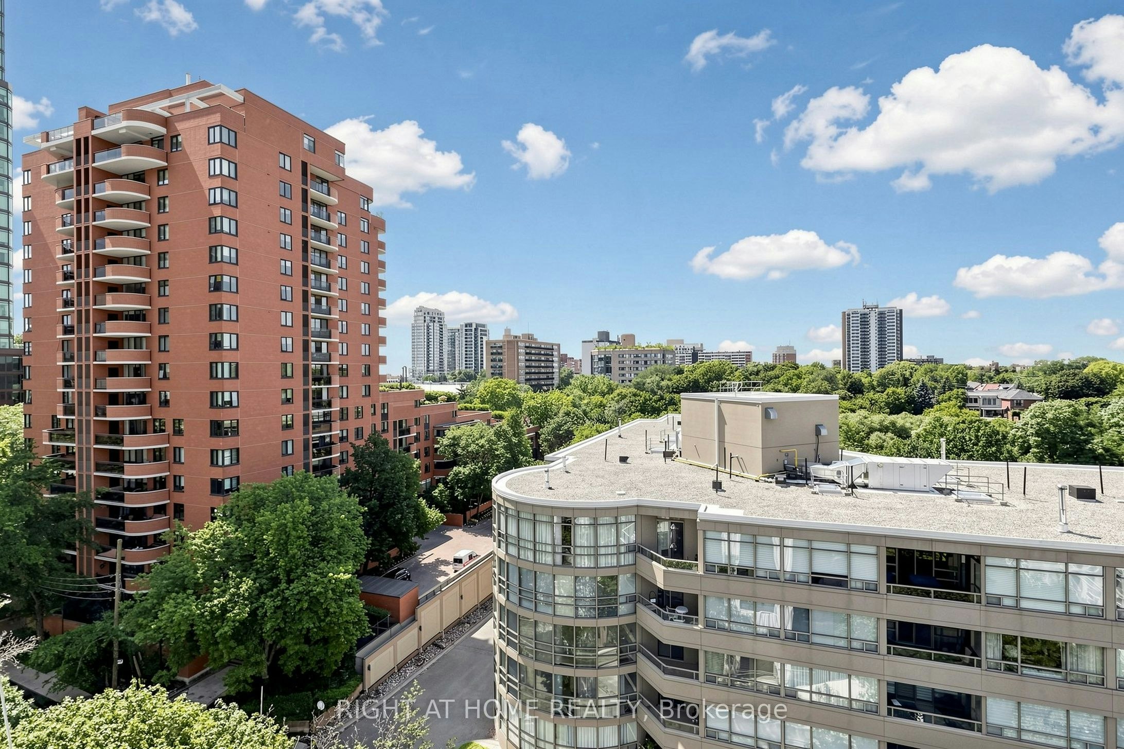 1009-91 Montclair Avenue, Toronto, ON, M5P 0B1 - 32