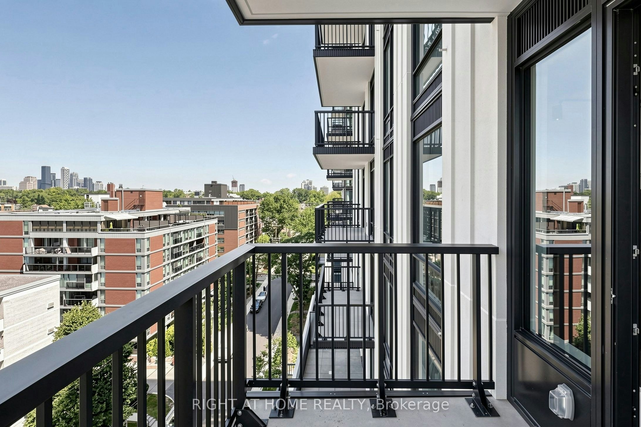 1009-91 Montclair Avenue, Toronto, ON, M5P 0B1 - 29