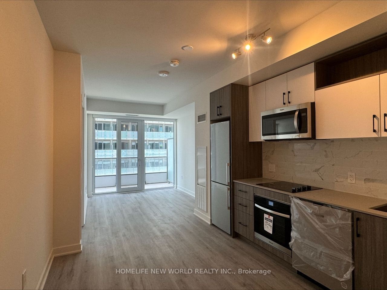 2212 E-70 Princess Street, Toronto, ON, M5A 0X6 - 3