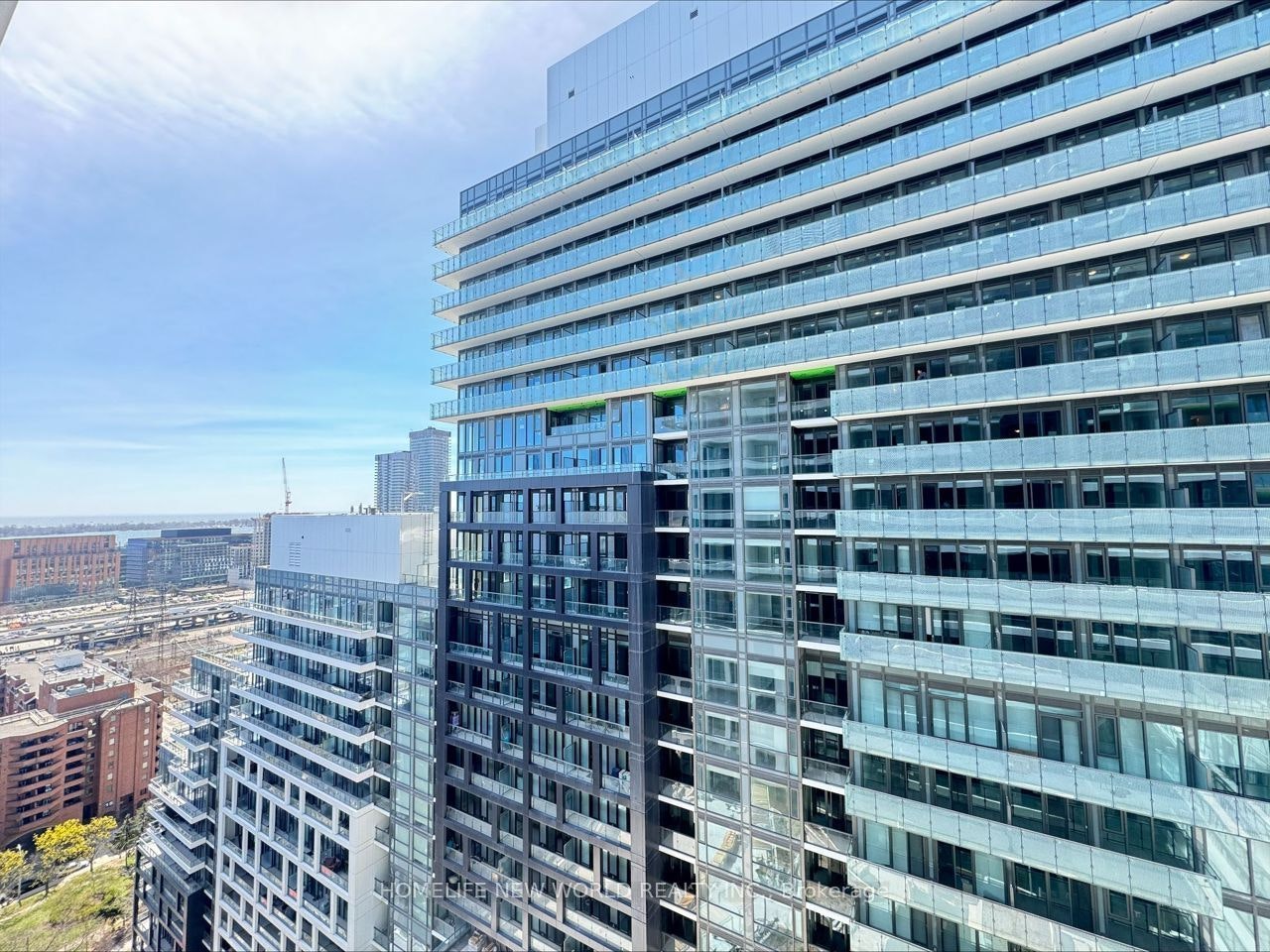 2212 E-70 Princess Street, Toronto, ON, M5A 0X6 - 2