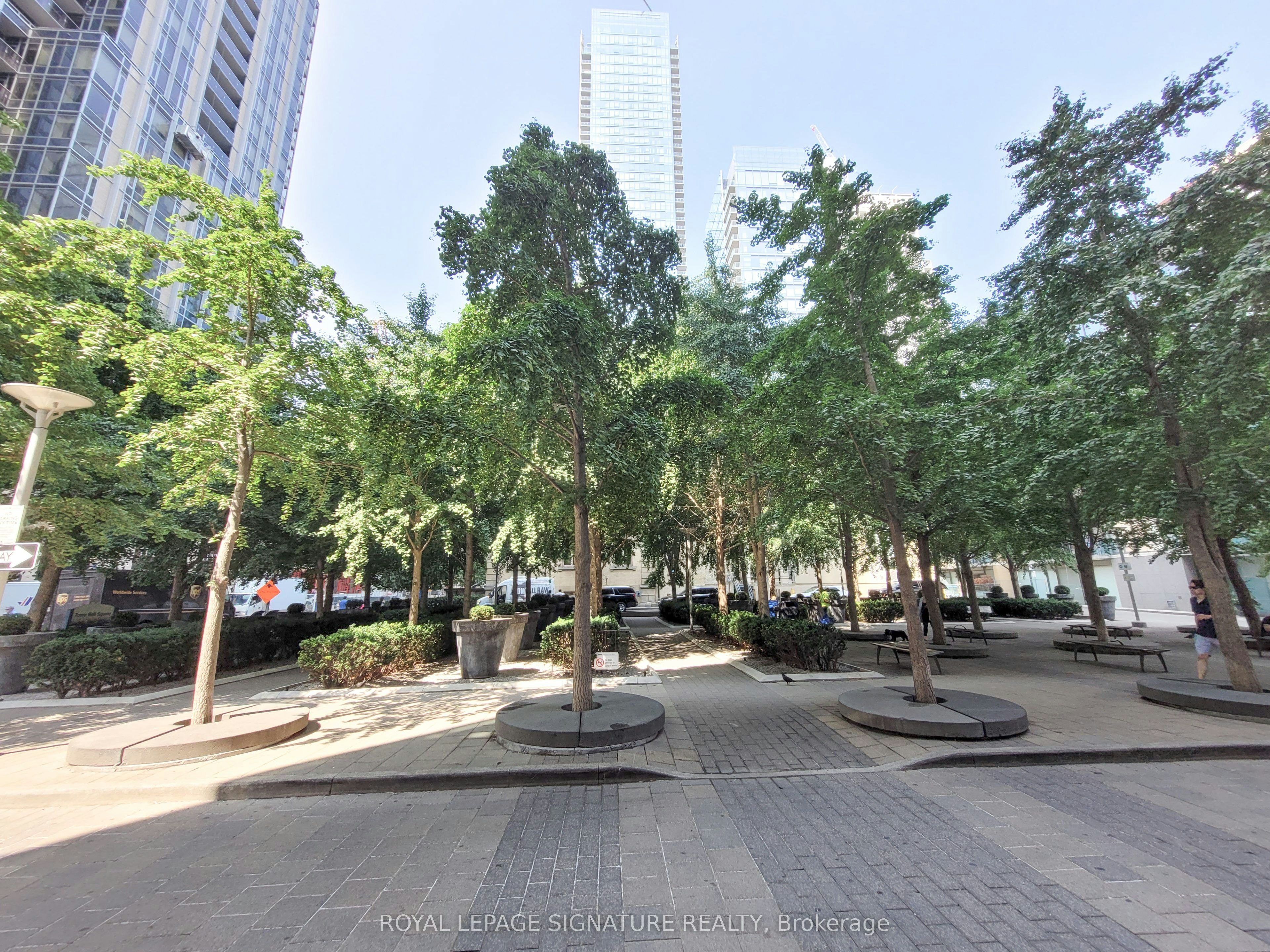 2205-18 Yorkville Avenue, Toronto, ON, M4W 3Y8 - 3