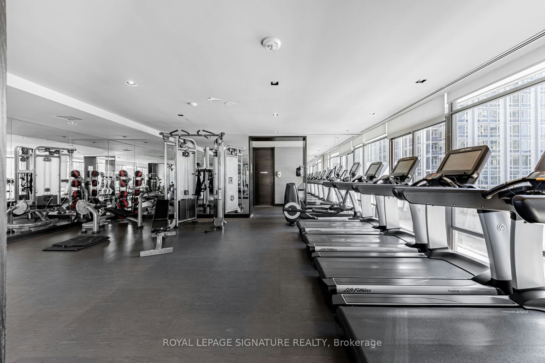 2205-18 Yorkville Avenue, Toronto, ON, M4W 3Y8 - 11
