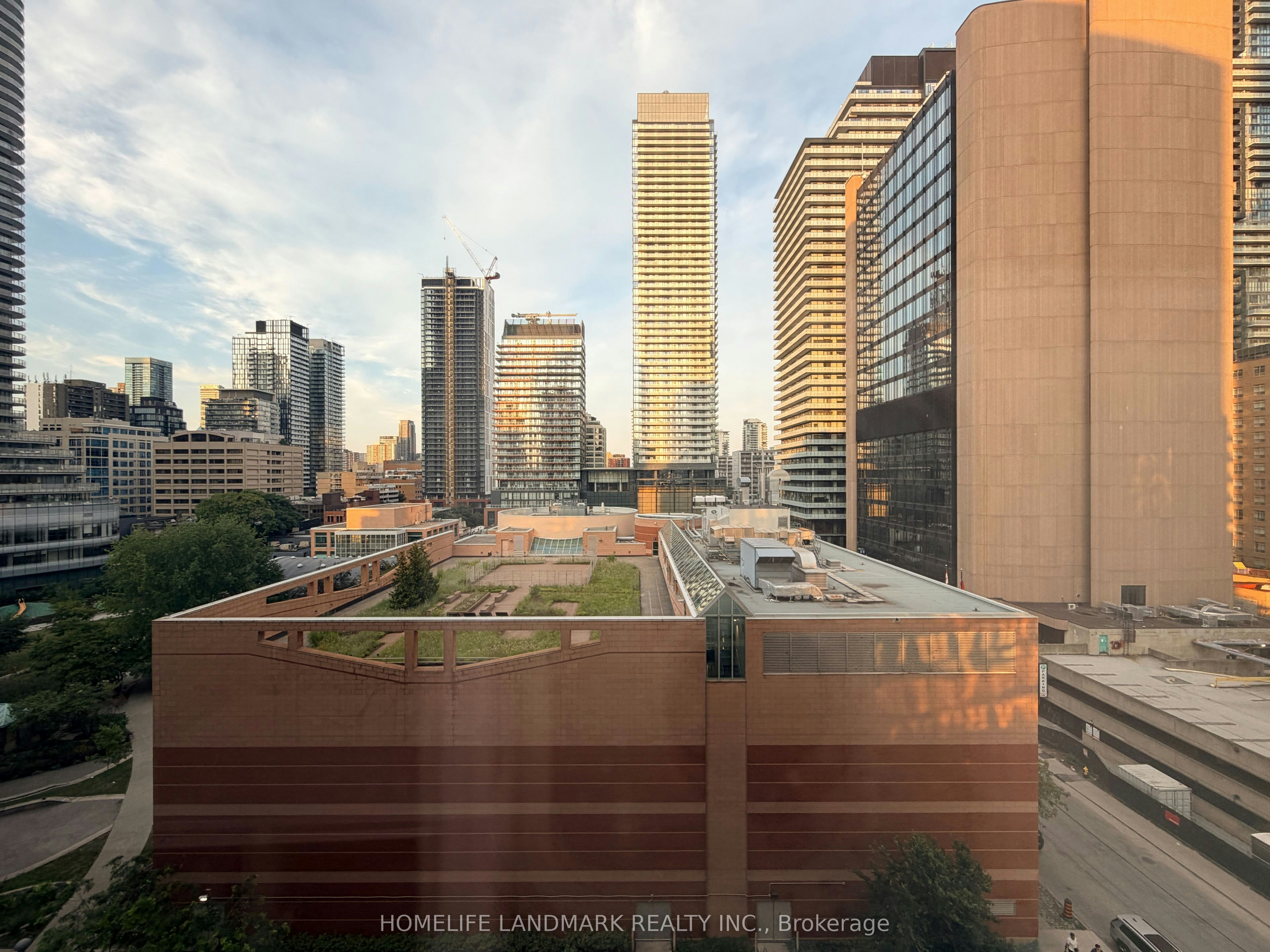 902-887 Bay Street, Toronto, ON, M5S 3K4 - 6