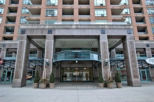 902-887 Bay Street, Toronto, ON, M5S 3K4
