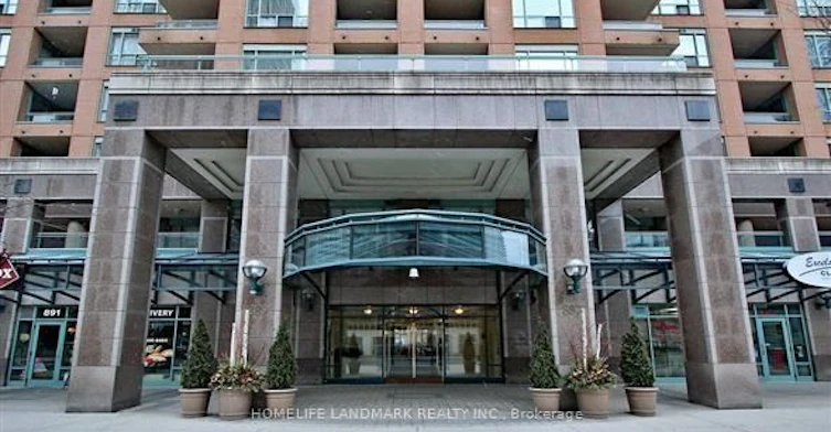 902-887 Bay Street, Toronto, ON, M5S 3K4