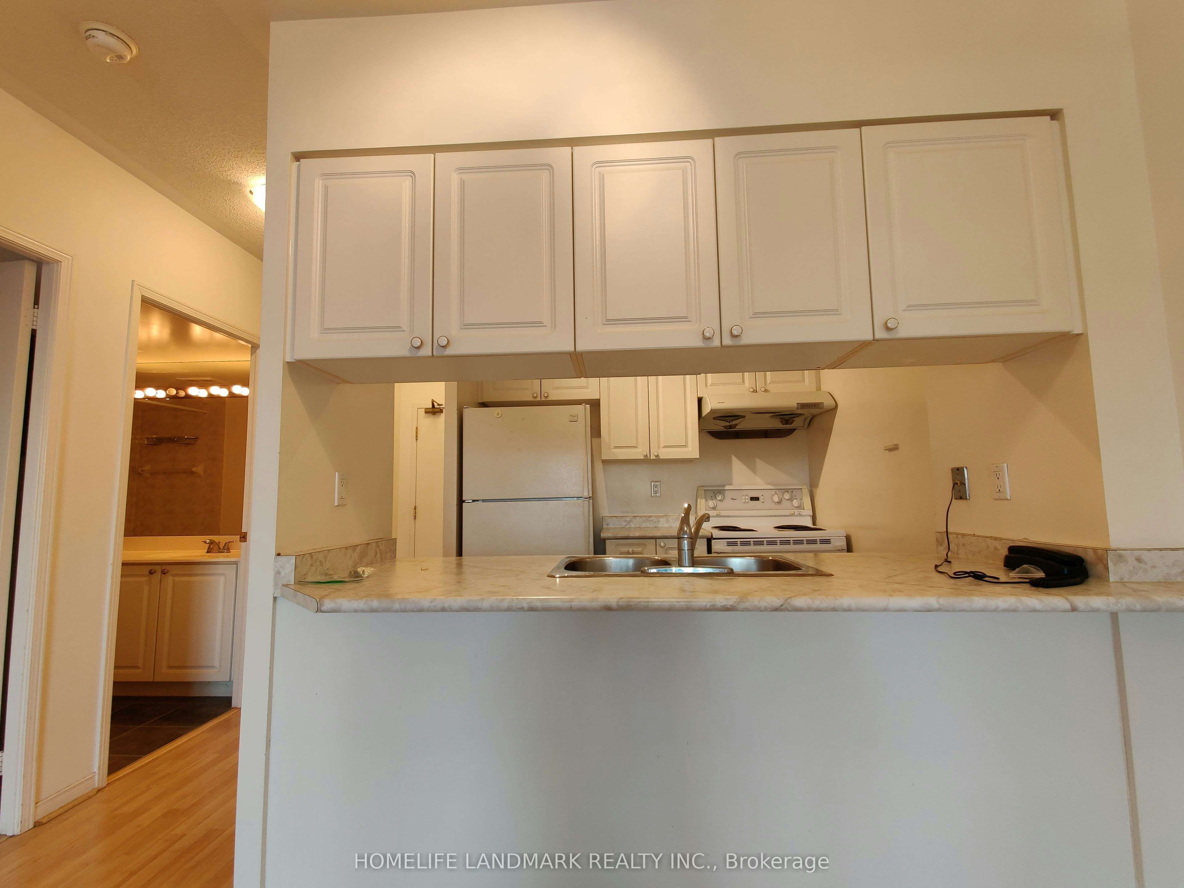 902-887 Bay Street, Toronto, ON, M5S 3K4 - 11