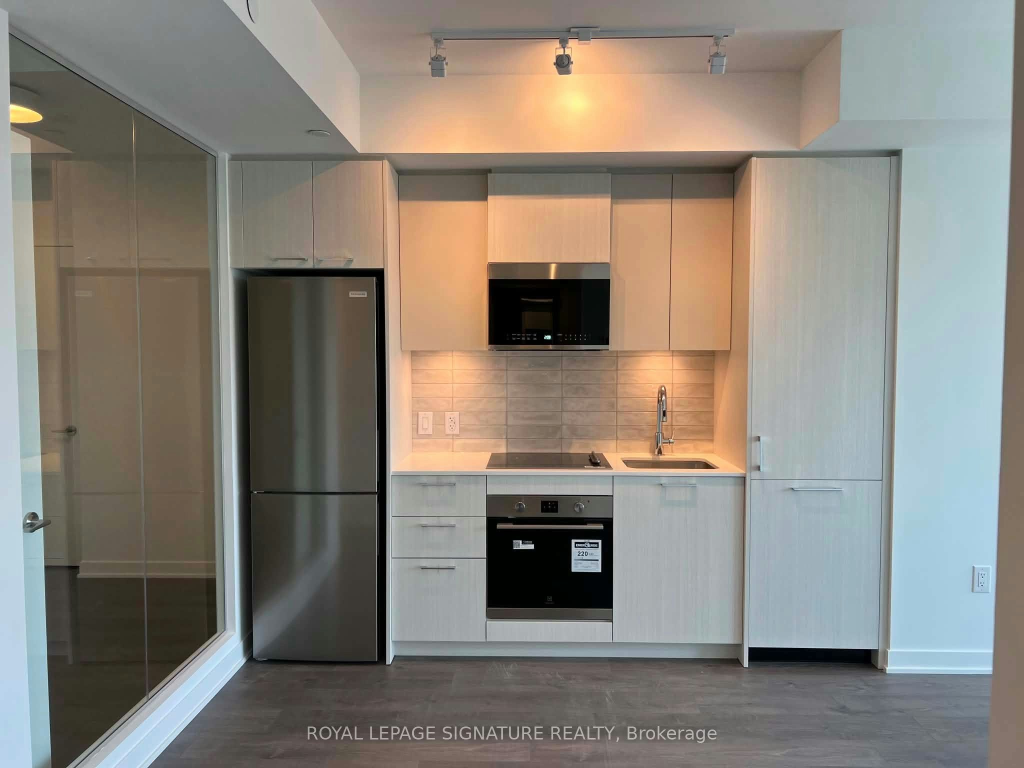 1407-10 Oak Street, Toronto, ON, M5A 0Z1 - 4