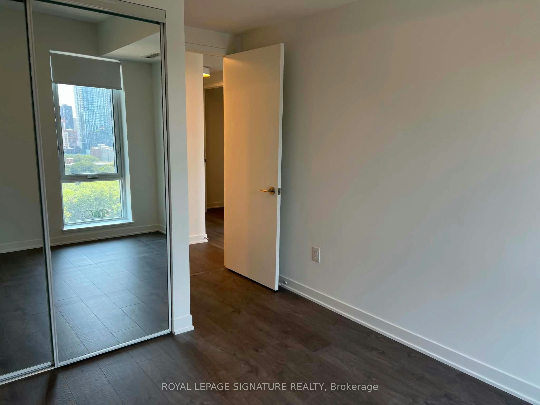 1407-10 Oak Street, Toronto, ON, M5A 0Z1 - 6