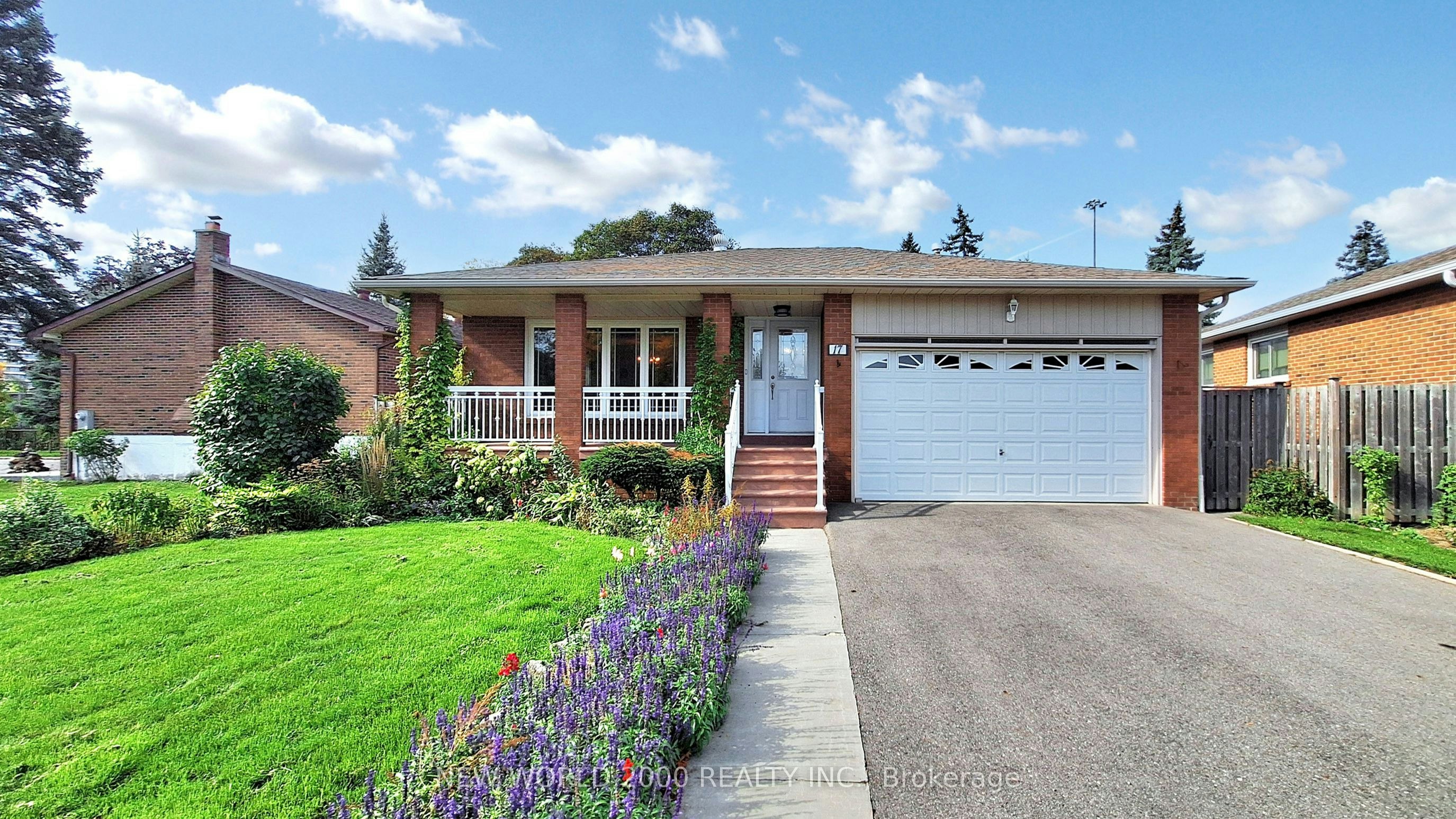 17 Squirewood Road, Toronto, ON, M2J 4T2