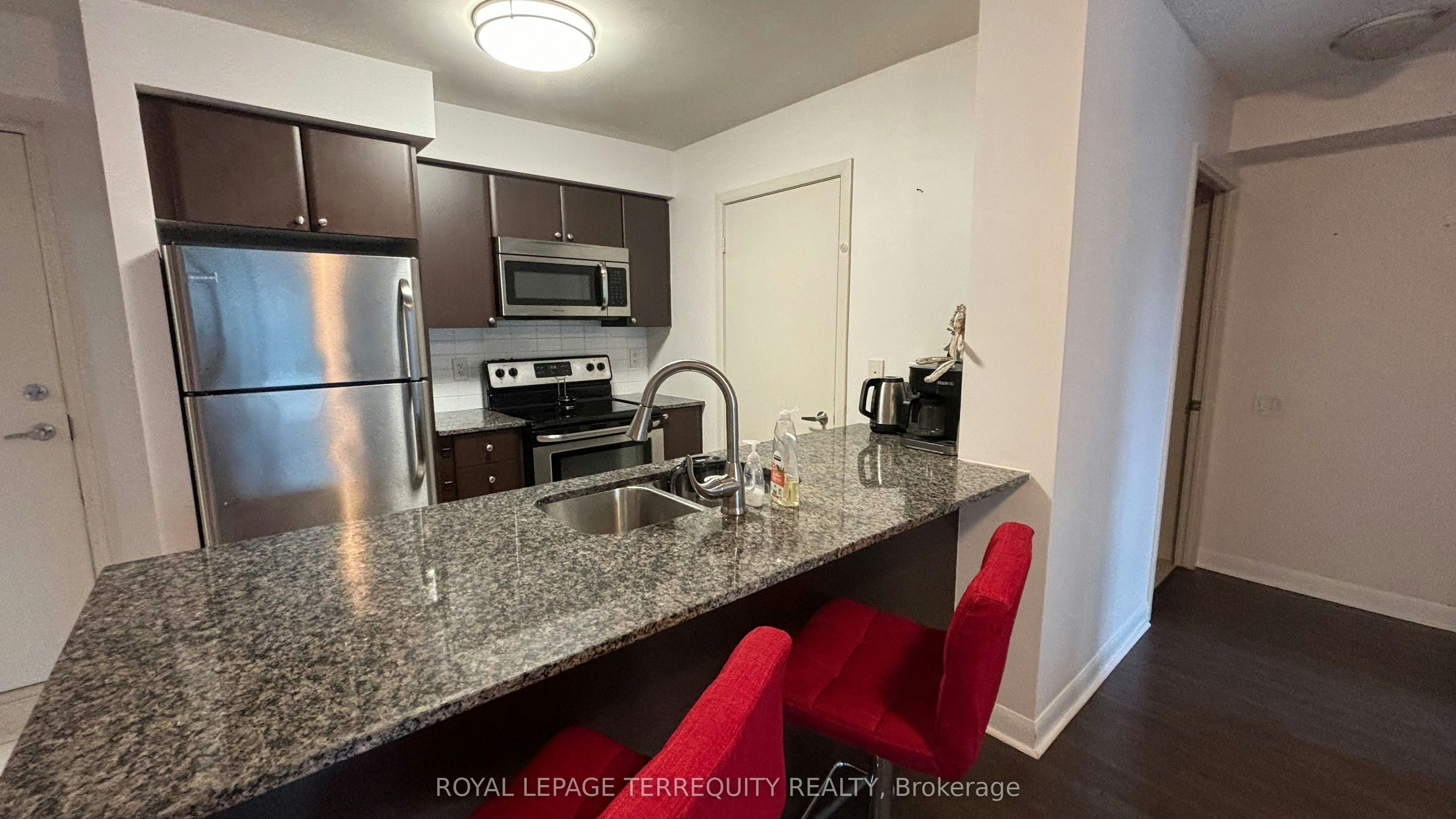 835-525 Wilson Avenue, Toronto, ON, M3H 0A7 - 7