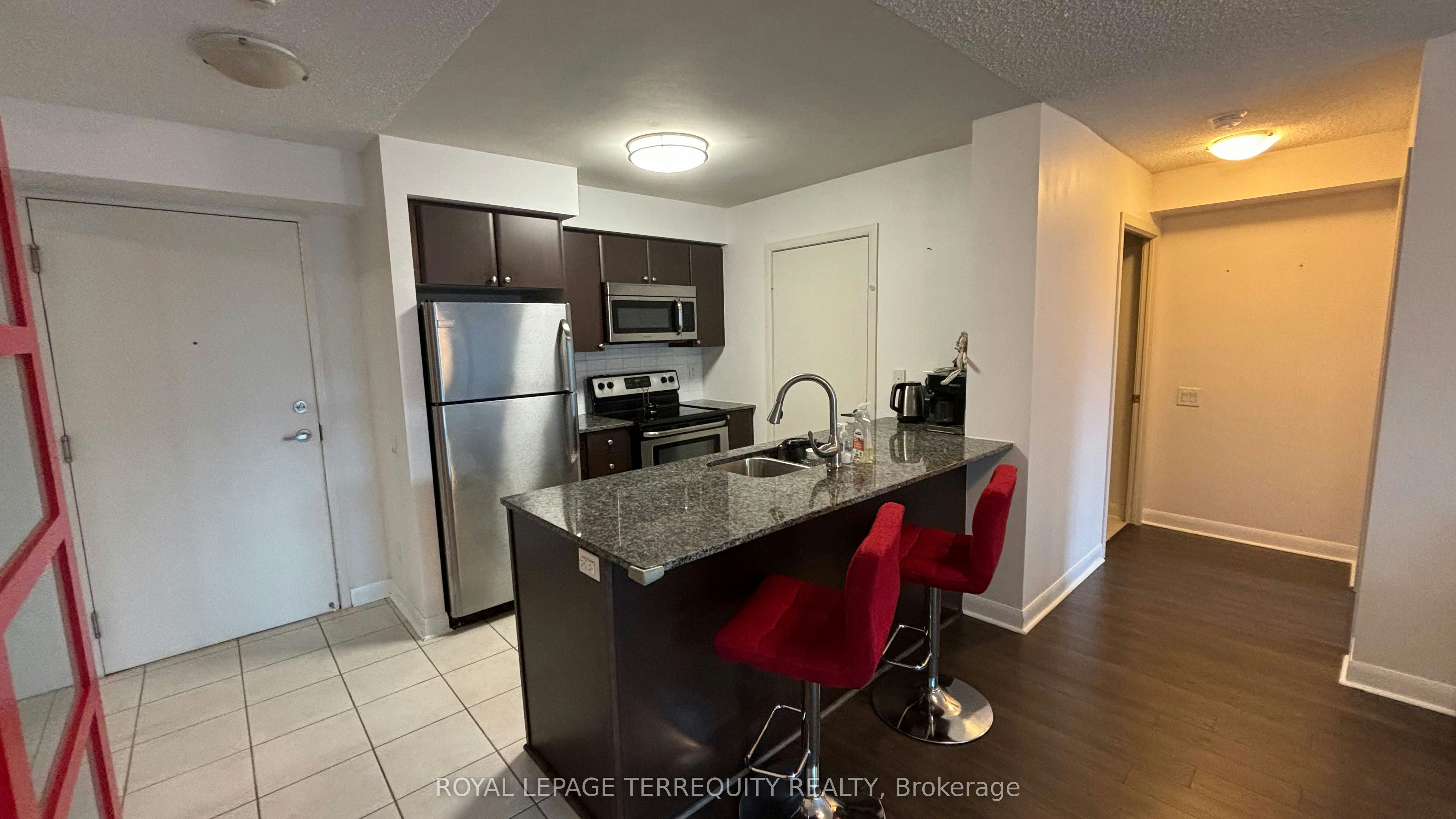 835-525 Wilson Avenue, Toronto, ON, M3H 0A7 - 2