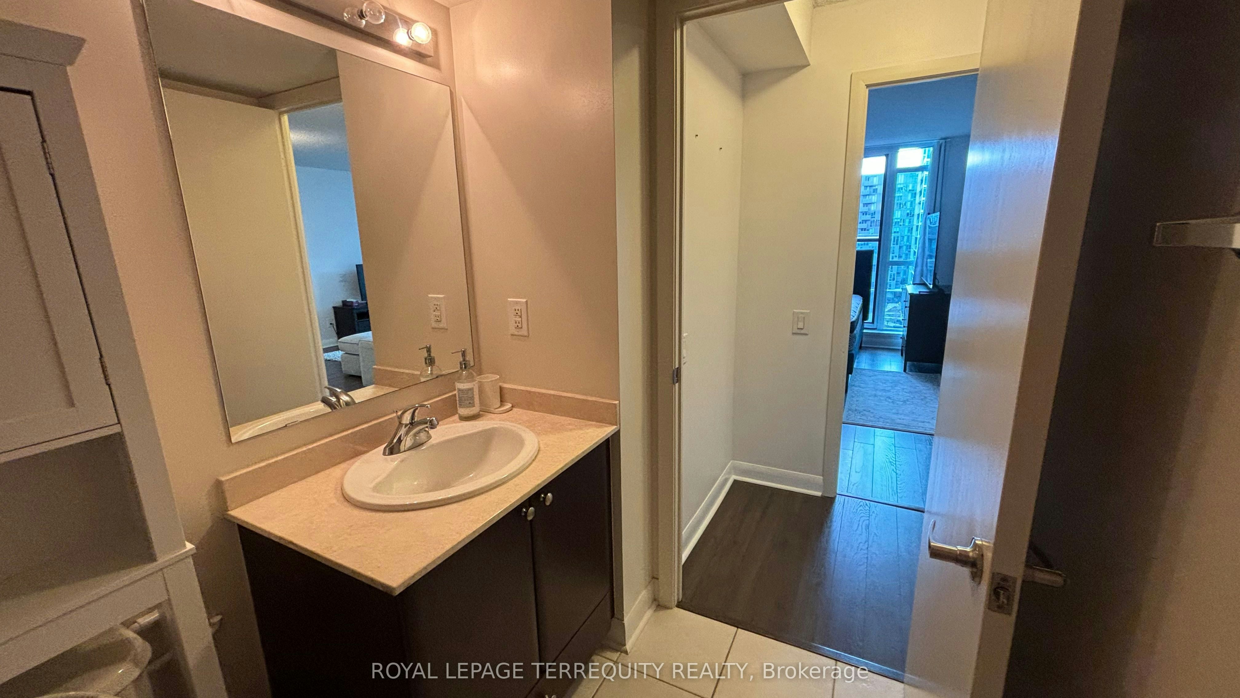 835-525 Wilson Avenue, Toronto, ON, M3H 0A7 - 12
