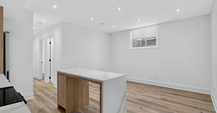 Unit 6-28 Norcross Road, Toronto, ON, M3H 2R4 - 8