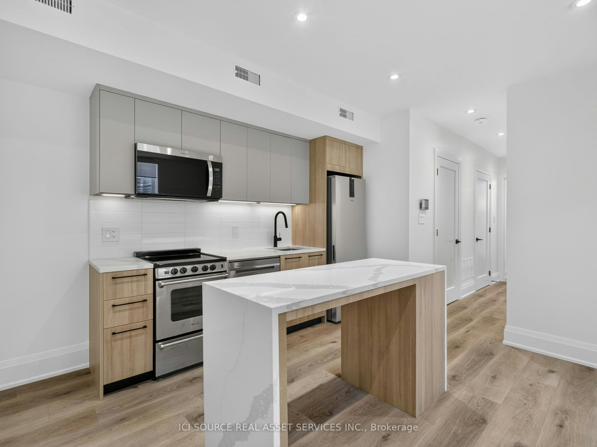 Unit 6-28 Norcross Road, Toronto, ON, M3H 2R4