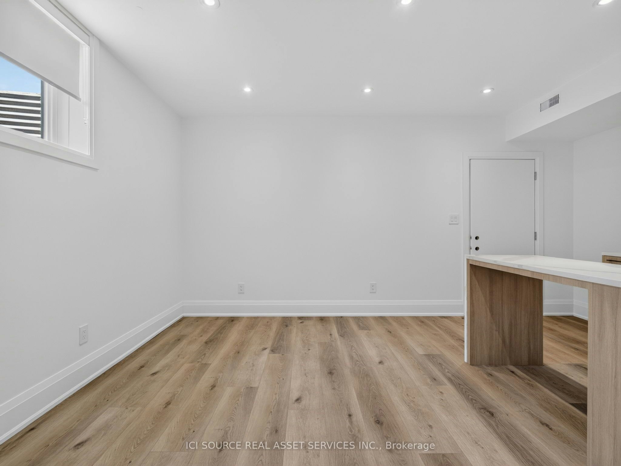 Unit 6-28 Norcross Road, Toronto, ON, M3H 2R4 - 7