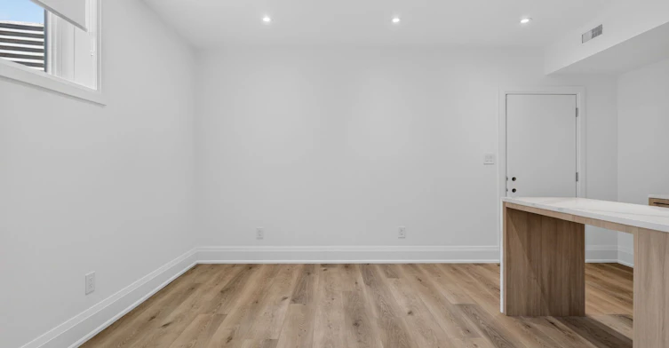 Unit 6-28 Norcross Road, Toronto, ON, M3H 2R4 - 7