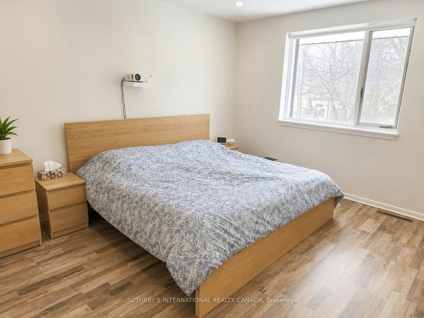 10 Ternhill Crescent, Toronto, ON, M3C 2E5 - 5