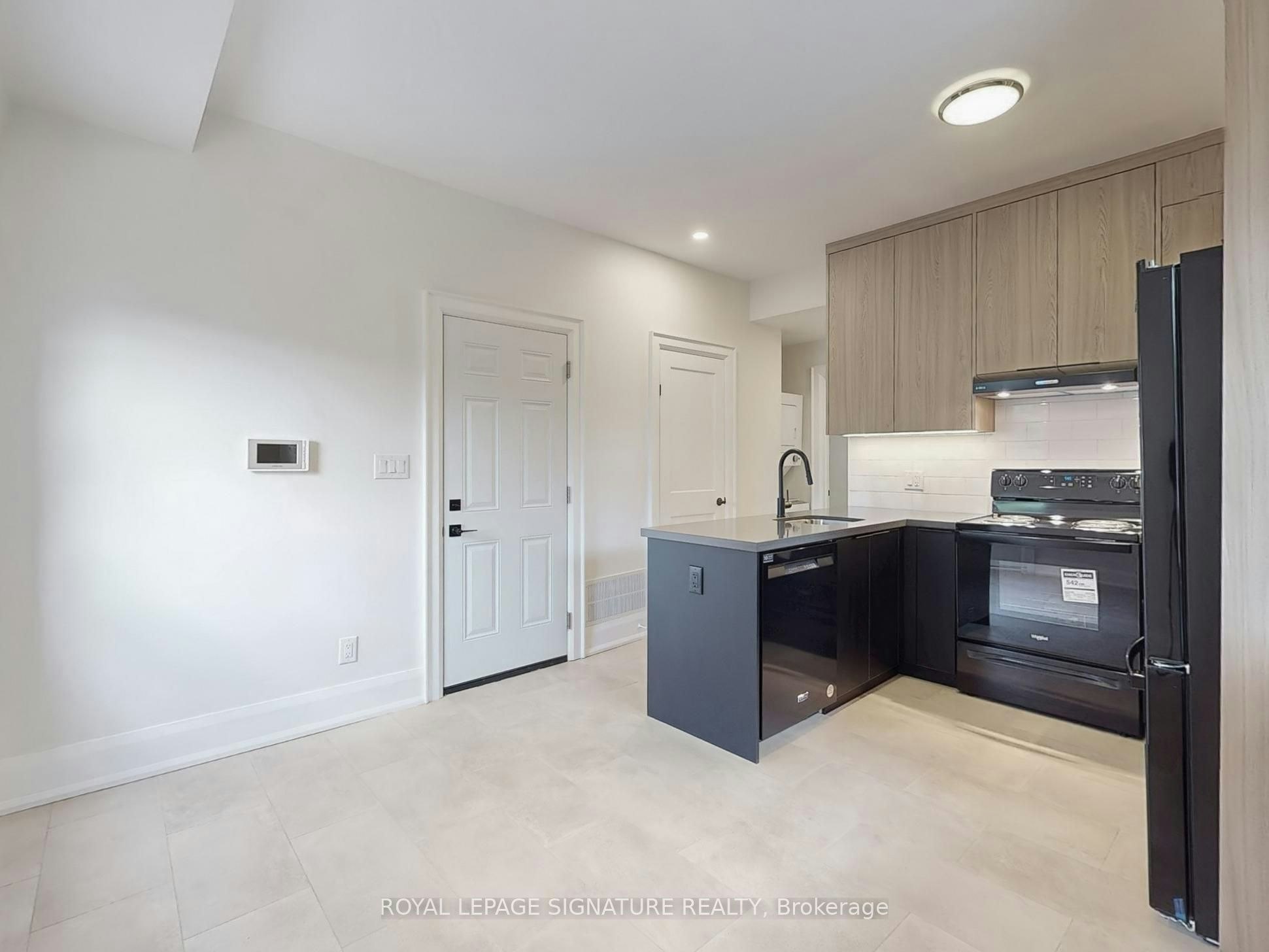 3-28 Beaconsfield Avenue, Toronto, ON, M6J 3H9 - 8